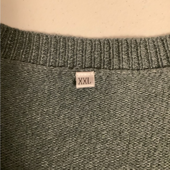 Sweater - Picture 2 of 3